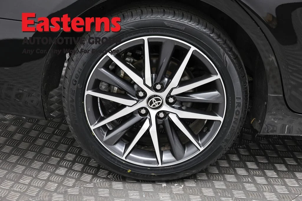 Used 2022 Black Toyota XLE image 30