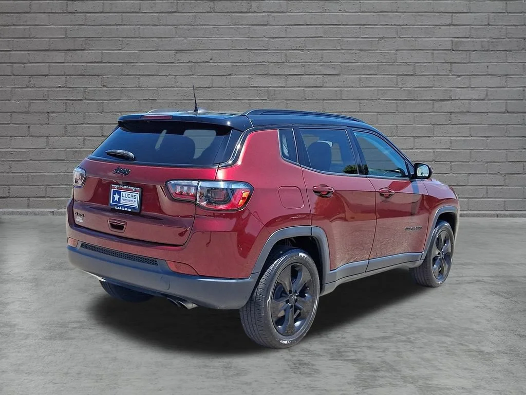 Used 2021 Velvet Red Pearlcoat Jeep Altitude image 12