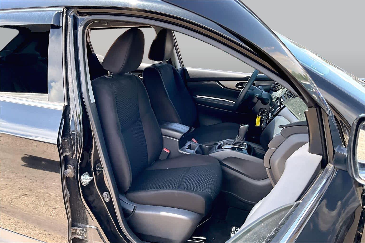 Used 2021 Magnetic Black Pearl Nissan S image 7