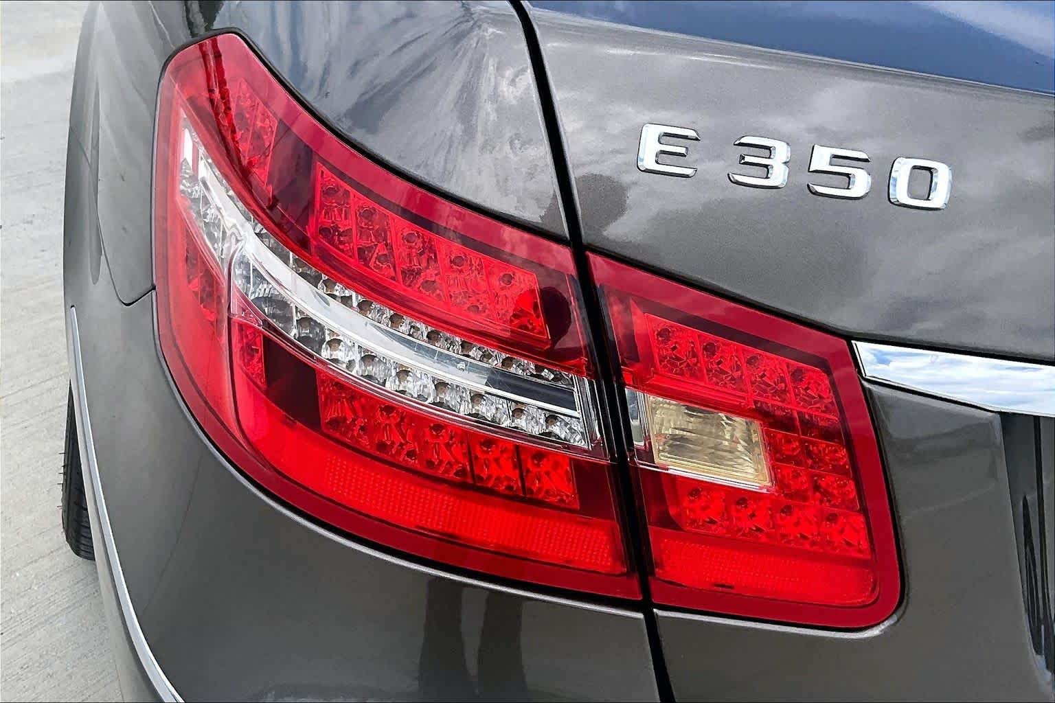 Used 2013 Indium Grey Metallic Mercedes-Benz E 350 Luxury image 24