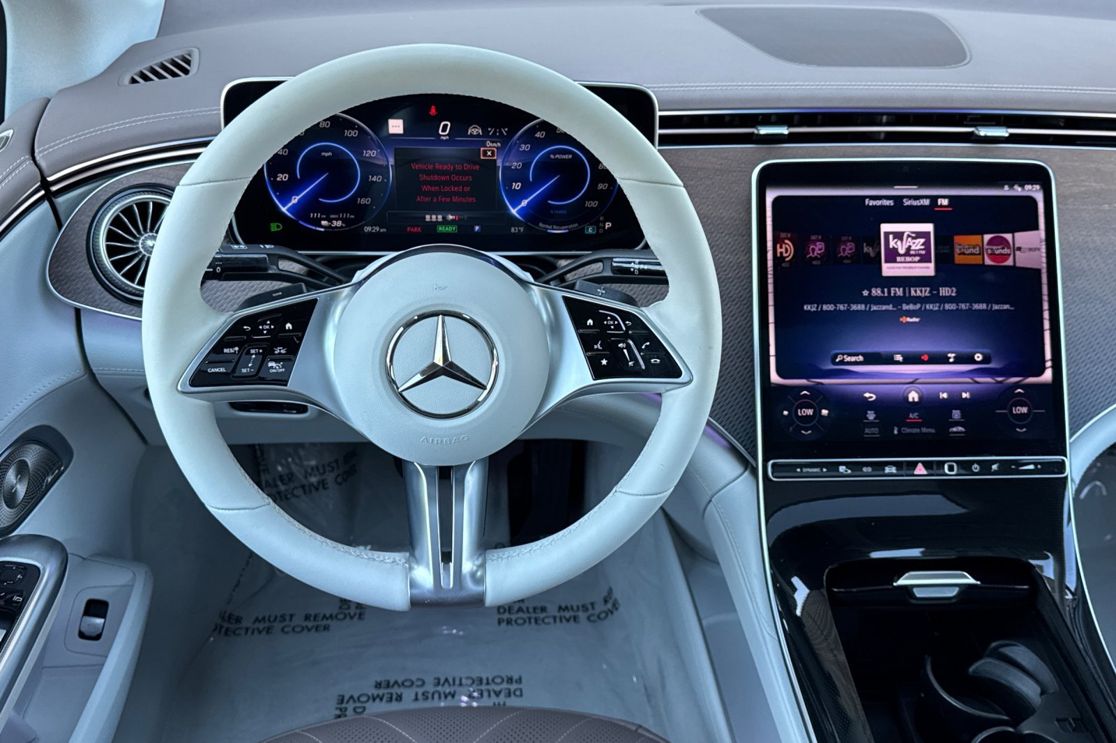Certified Used 2023 White/off-white Mercedes-Benz 500 Sedan image 30
