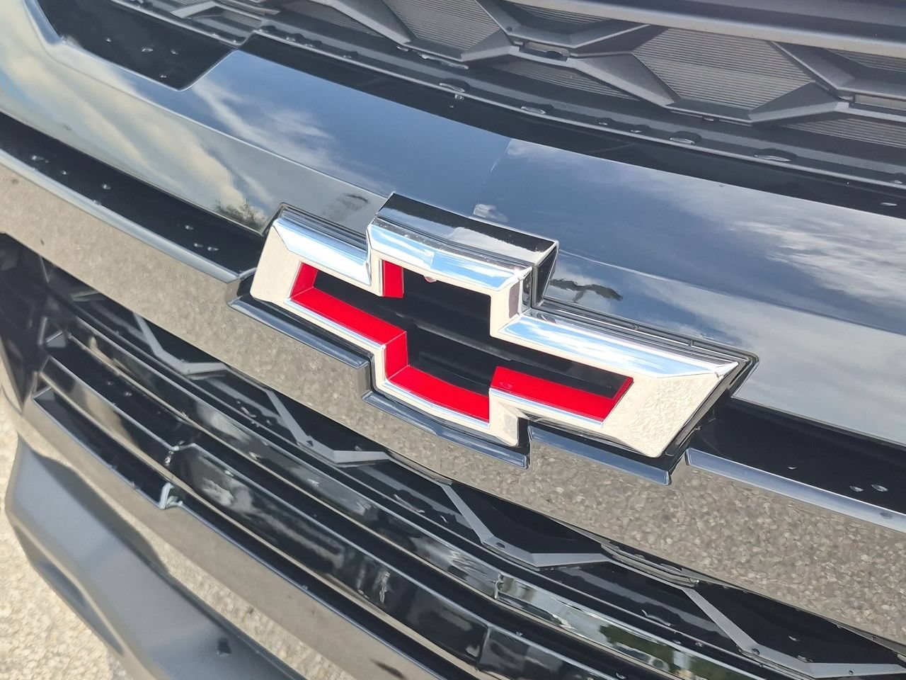 Used 2025 Black Chevrolet ZR2 image 29