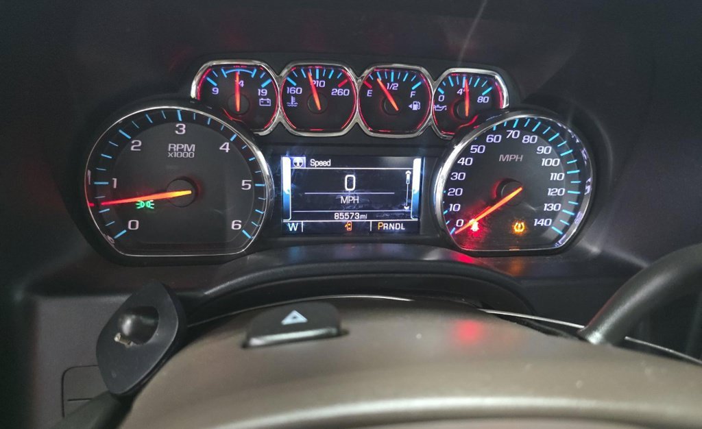 Used 2017 Black GMC SLT image 15