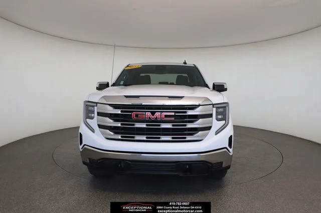 2023 GMC Sierra 4WD Crew Cab Short Box SLE's photo