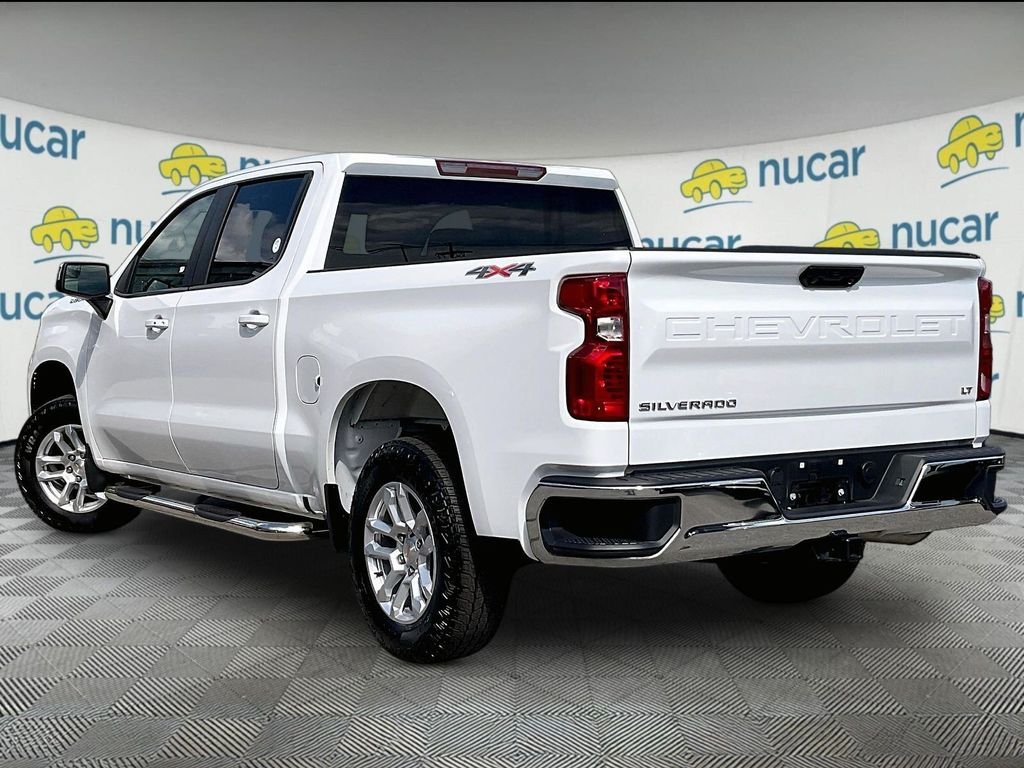 Used 2025 Summit White Chevrolet LT image 4