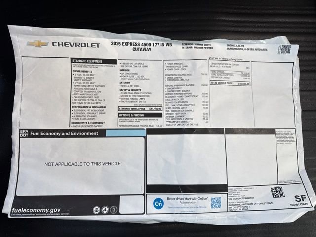 New 2025 Summit White Chevrolet 2WT image 19