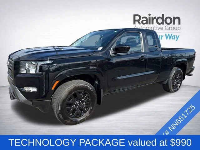 Used 2022 Super Black Nissan SV image 3