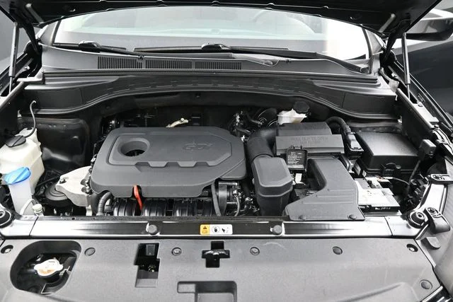 Used 2018 Black Hyundai 2.4 Base image 28