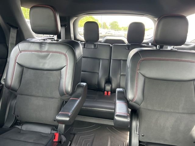 Used 2023 Star White Metallic Tri Coat Ford ST-Line image 35