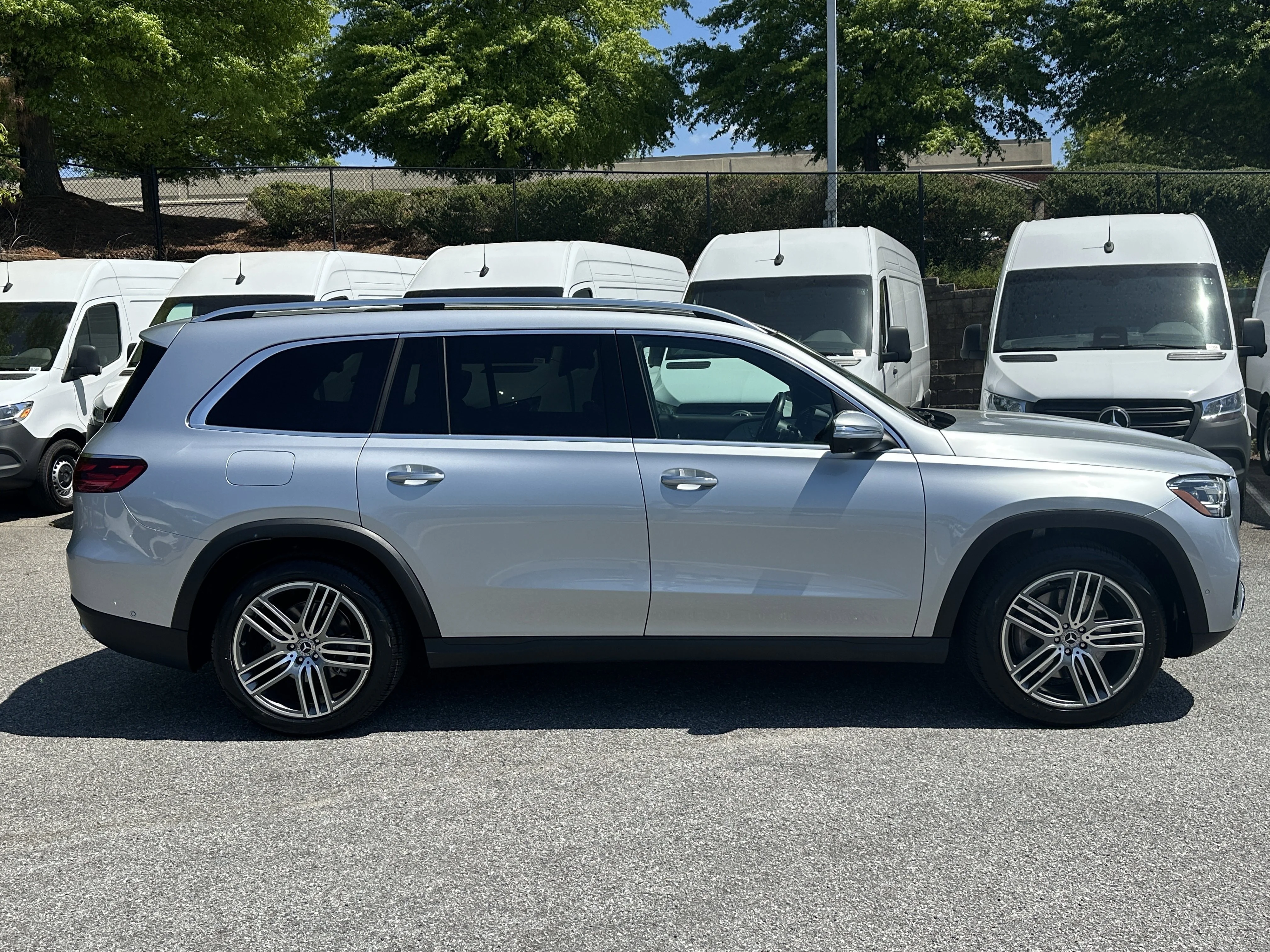 Certified Used 2025 Cirrus Silver Metallic Mercedes-Benz GLS 450 image 9