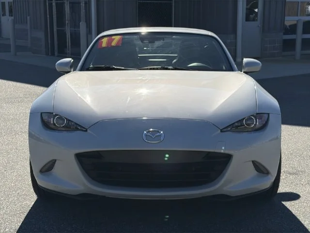 Used 2017 White Mazda Grand Touring image 16