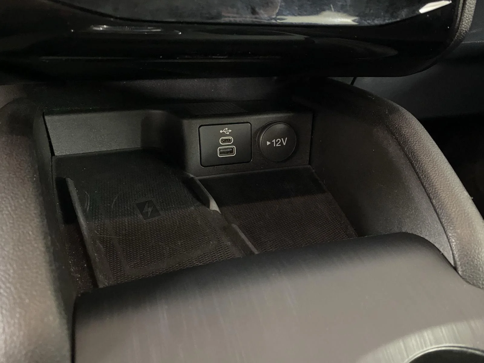 Used 2024 Agate Black Ford ST-Line Select image 15