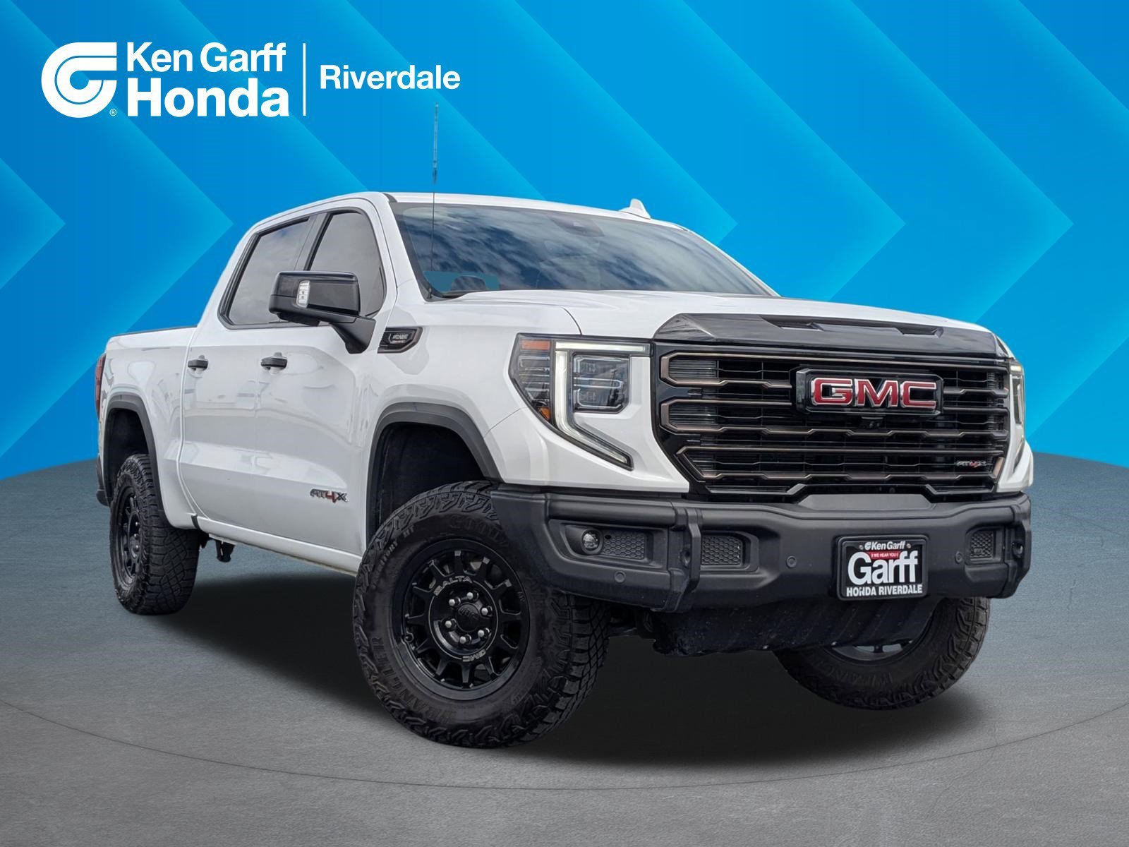 2024 GMC Sierra 4WD Crew Cab Short Box AT4X's photo