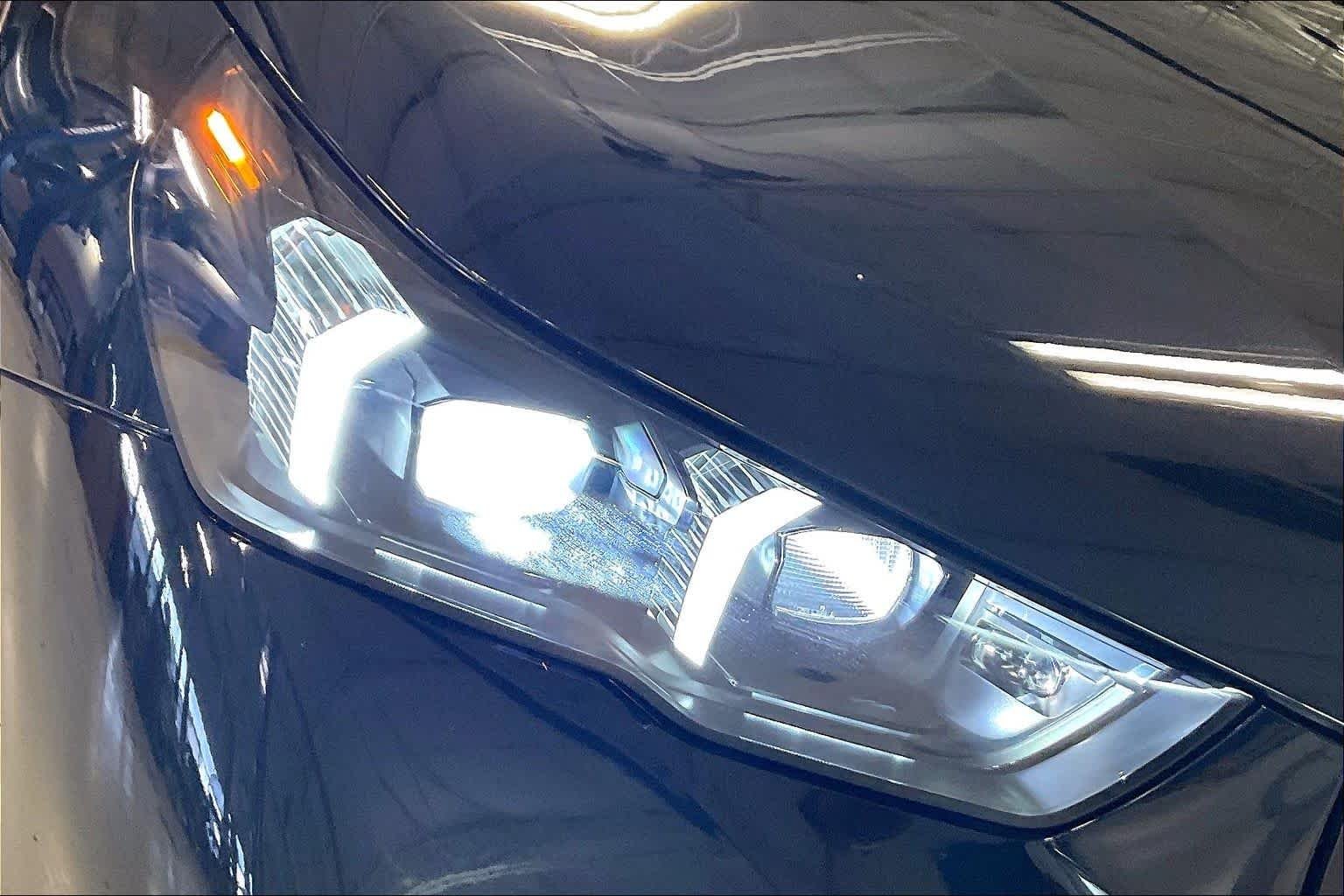 New 2026 Black Sapphire Metallic BMW M60 image 13