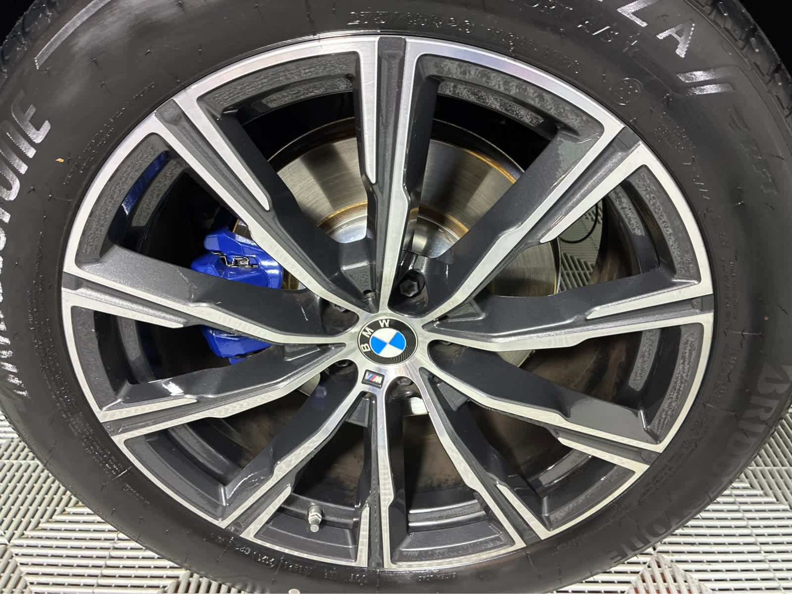 Used 2026 Tanzanite Blue II Metallic BMW xDrive40i image 10