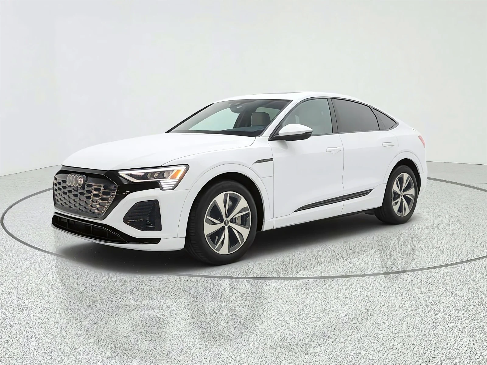 2024 Audi Q8 Sportback e-tron