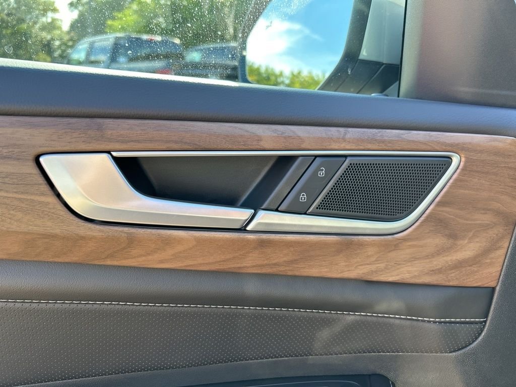 2026 Volkswagen Atlas SE w/Tech - Photo 12