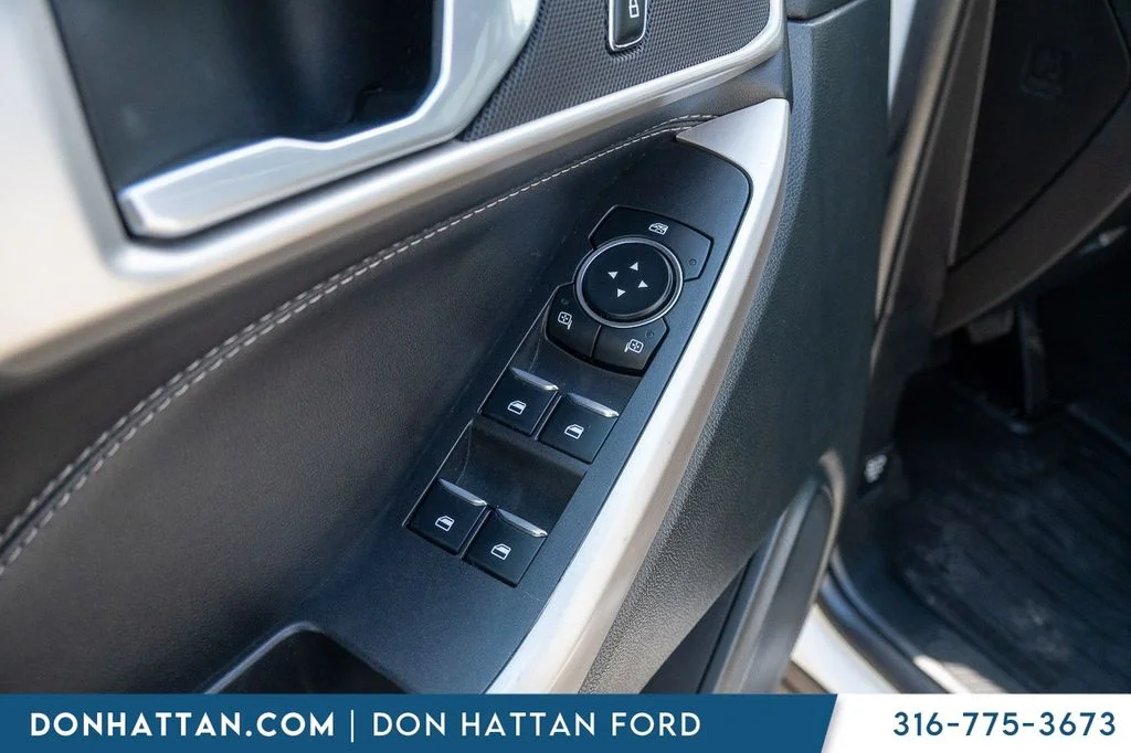 Used 2023 White Ford XLT image 16