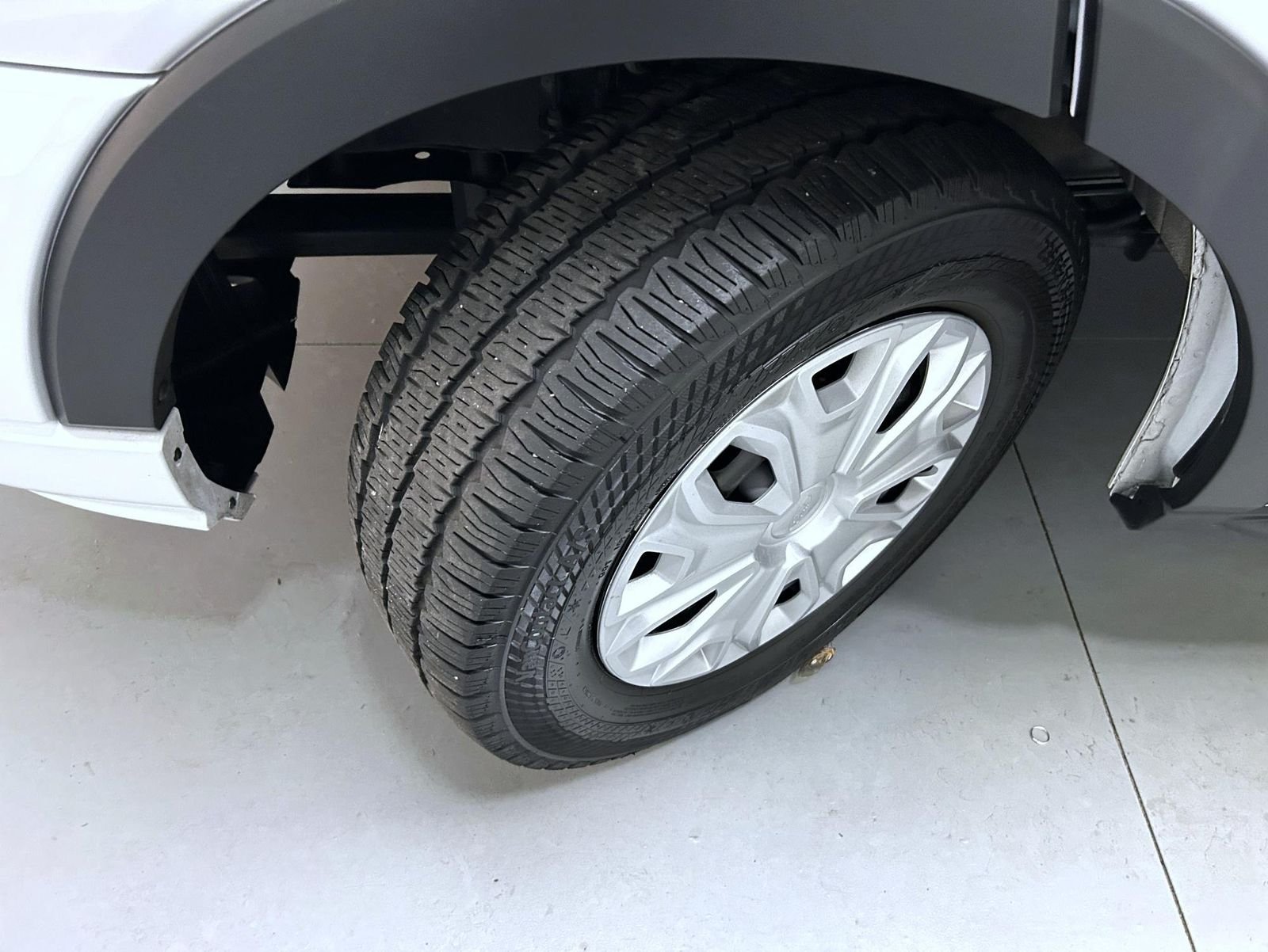 Used 2025 White Ford XLT image 22