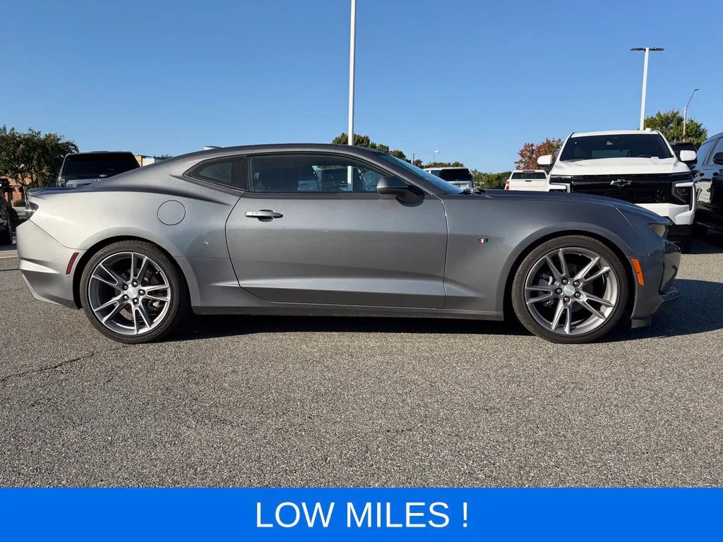 Used 2021 SATIN STEEL GRAY METALLIC Chevrolet 1LT image 2
