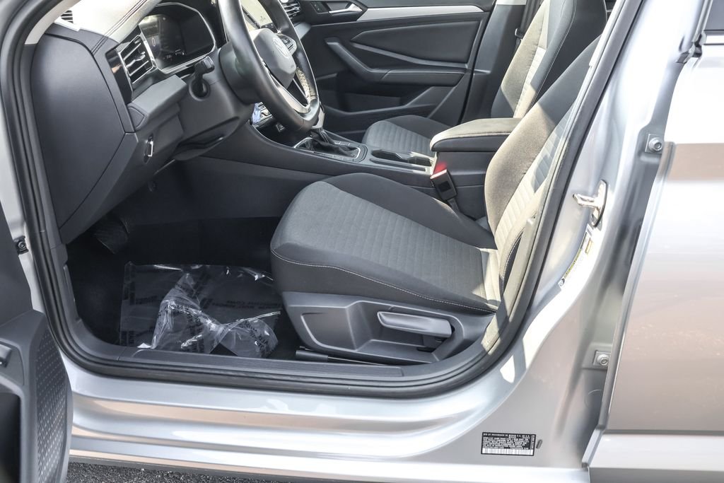 Used 2025 Silver Volkswagen 1.5T S image 15