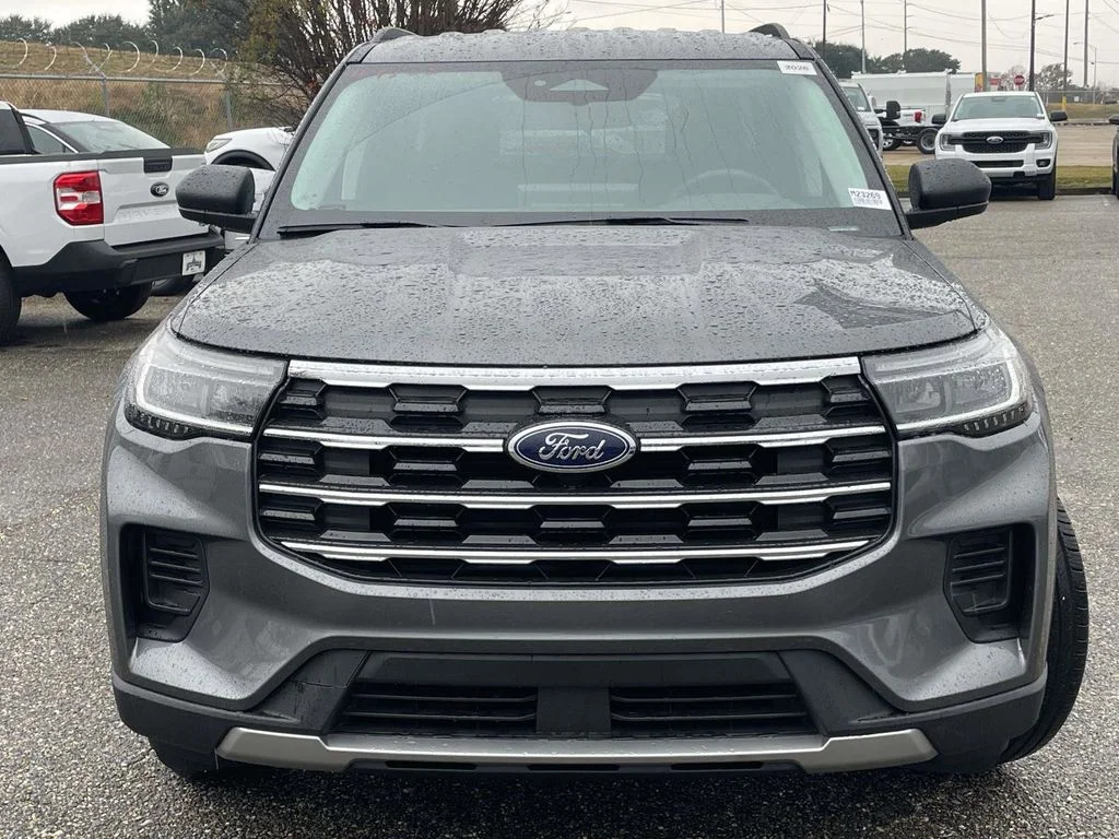New 2026 Gray Ford Active image 8