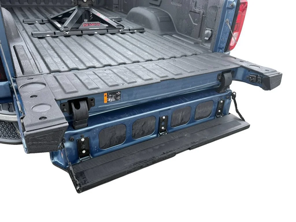 Used 2024 Downpour Metallic GMC SLE image 12