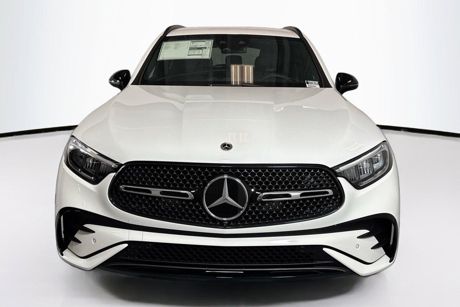 New 2026 Polar White Mercedes-Benz GLC 300 image 2