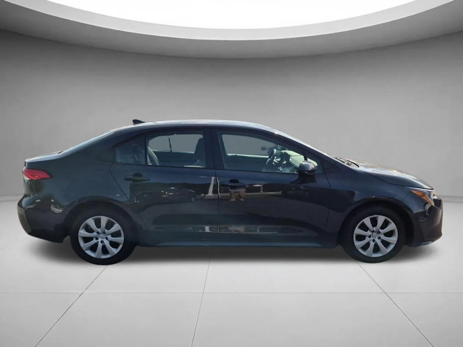 Used 2025 Underground Toyota LE image 6