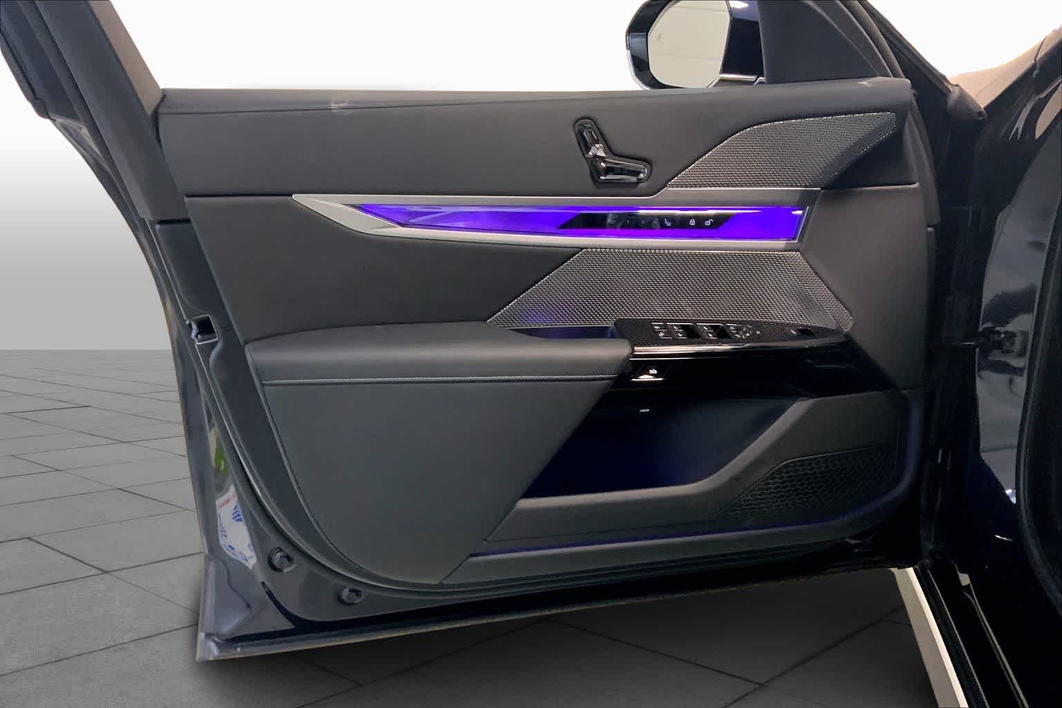 2025 BMW i7 60 - Photo 10