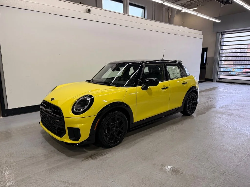 2026 MINI Hardtop Cooper S's photo