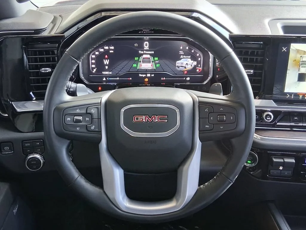 Used 2025 Volcanic Red Tintcoat GMC SLT image 11