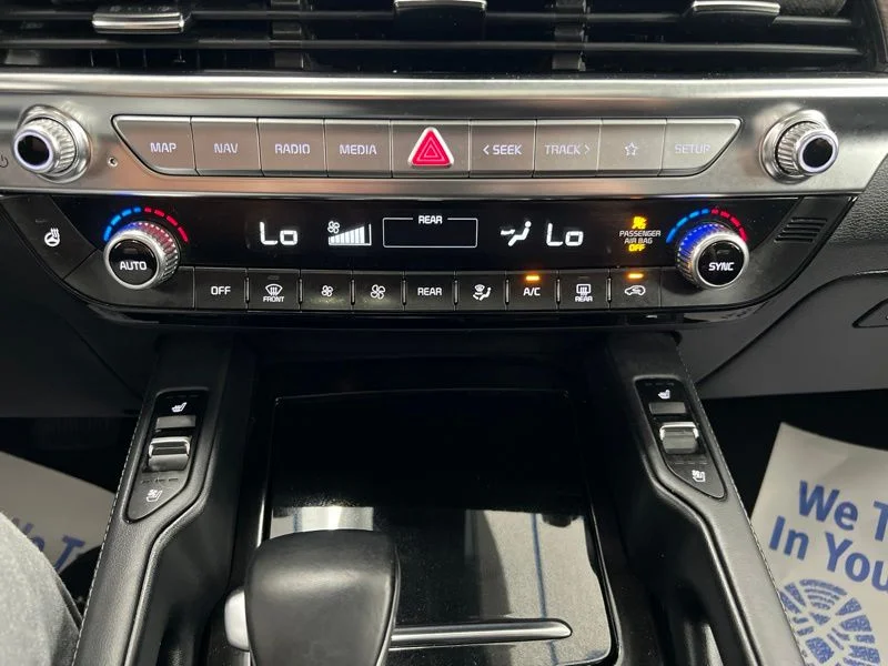 Used 2020 White Kia EX image 32