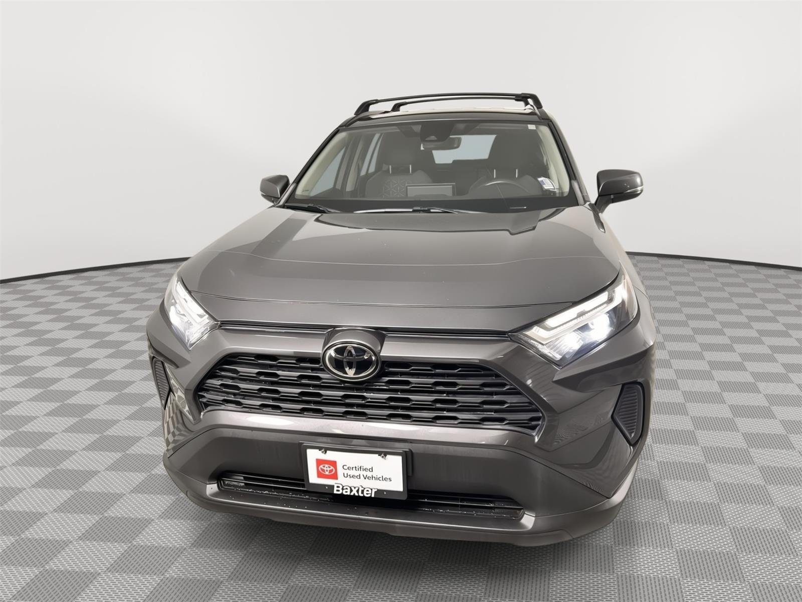 2022 Toyota RAV4 XLE - Photo 16