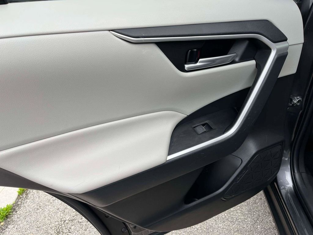 Used 2023 Gray Toyota XLE image 5
