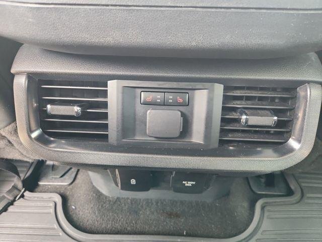 Used 2021  Ford XL image 22