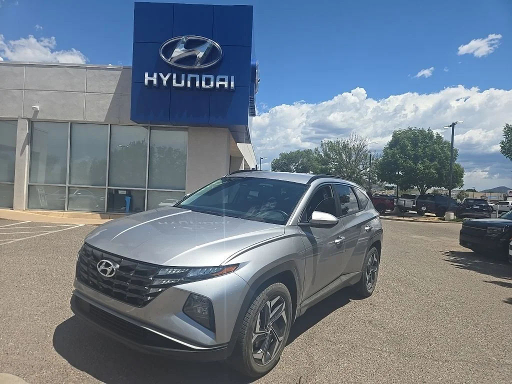 Used 2024 Silver Hyundai SEL image 1