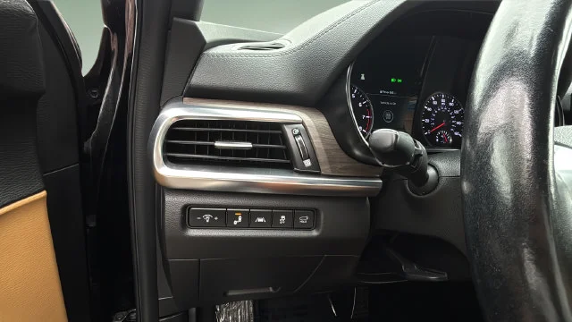 Used 2022 Black Kia SX image 22