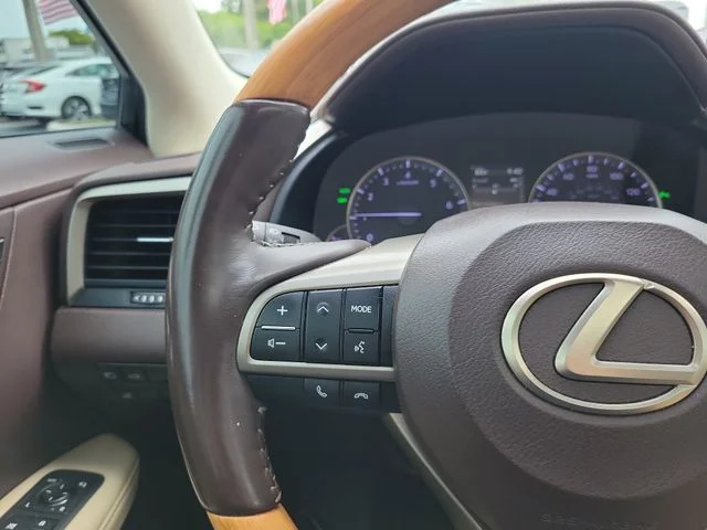 Used 2019 White Lexus 350 image 19