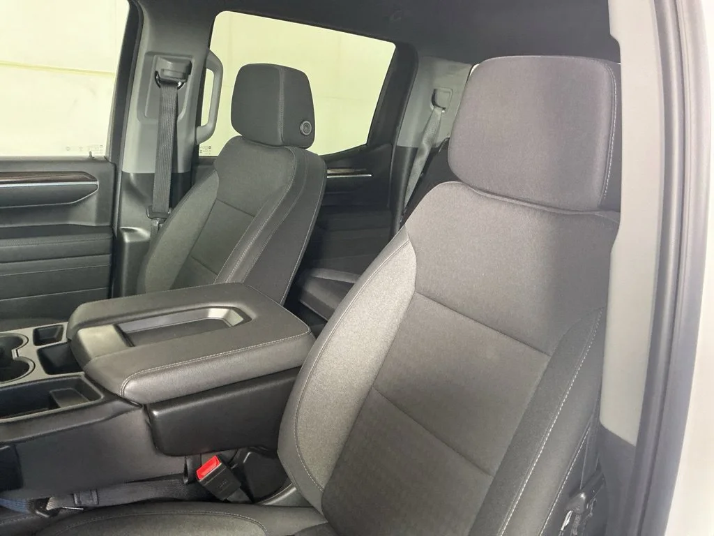 Used 2024 Summit White Chevrolet RST image 10