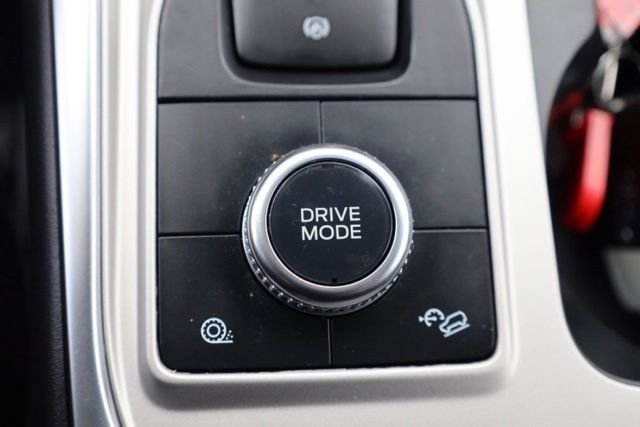 Used 2022 Gray Ford XLT image 32
