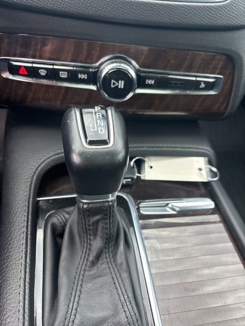 Used 2016 Gray Metallic Volvo T6 Momentum image 17