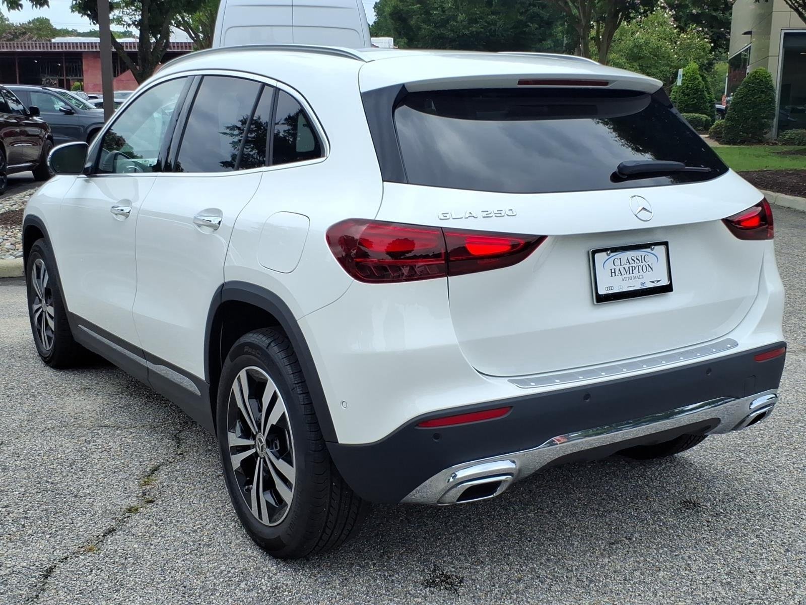 Used 2026 Polar White Mercedes-Benz GLA 250 image 10