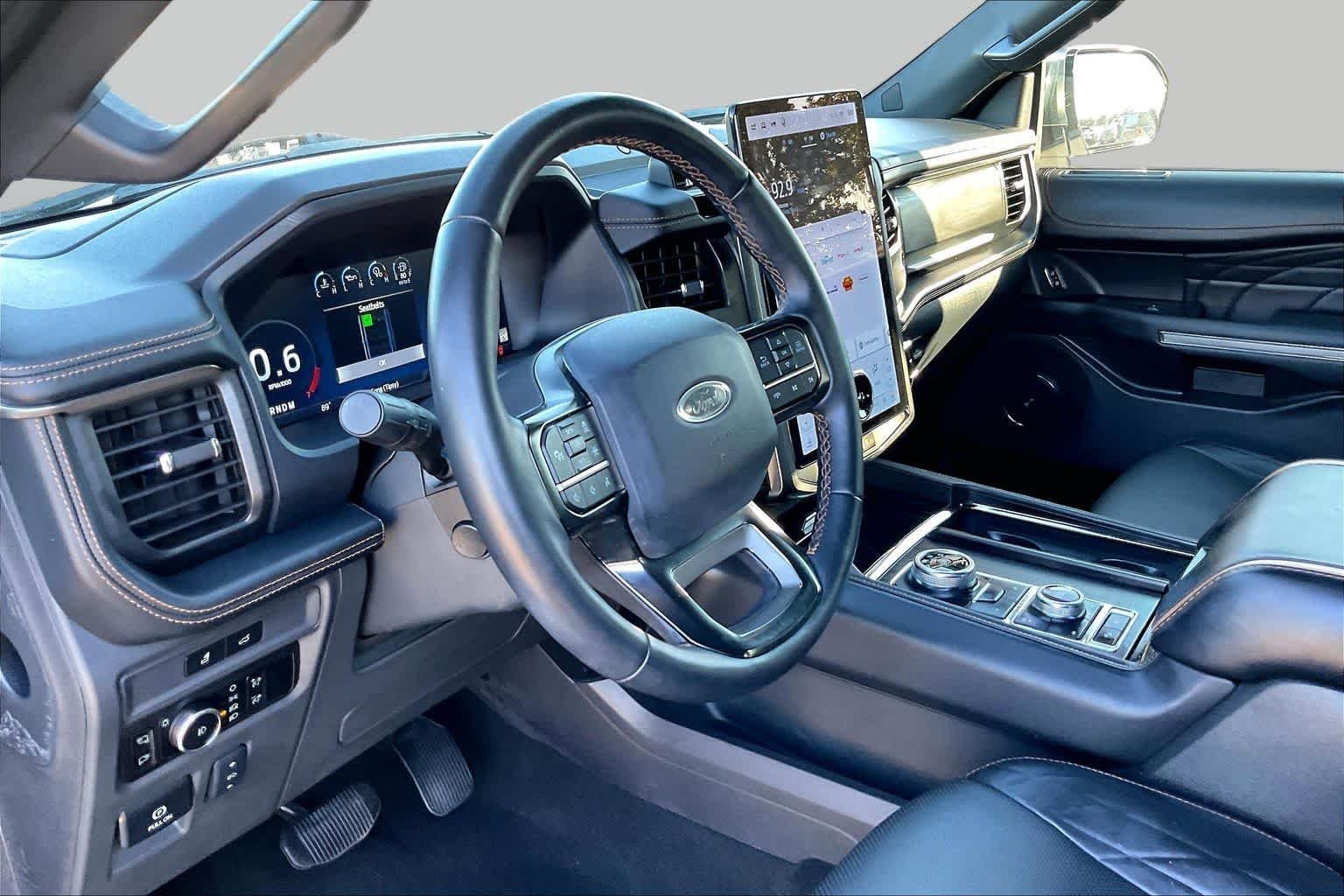 Used 2024 Star White Metallic Tri-Coat Ford Platinum image 18