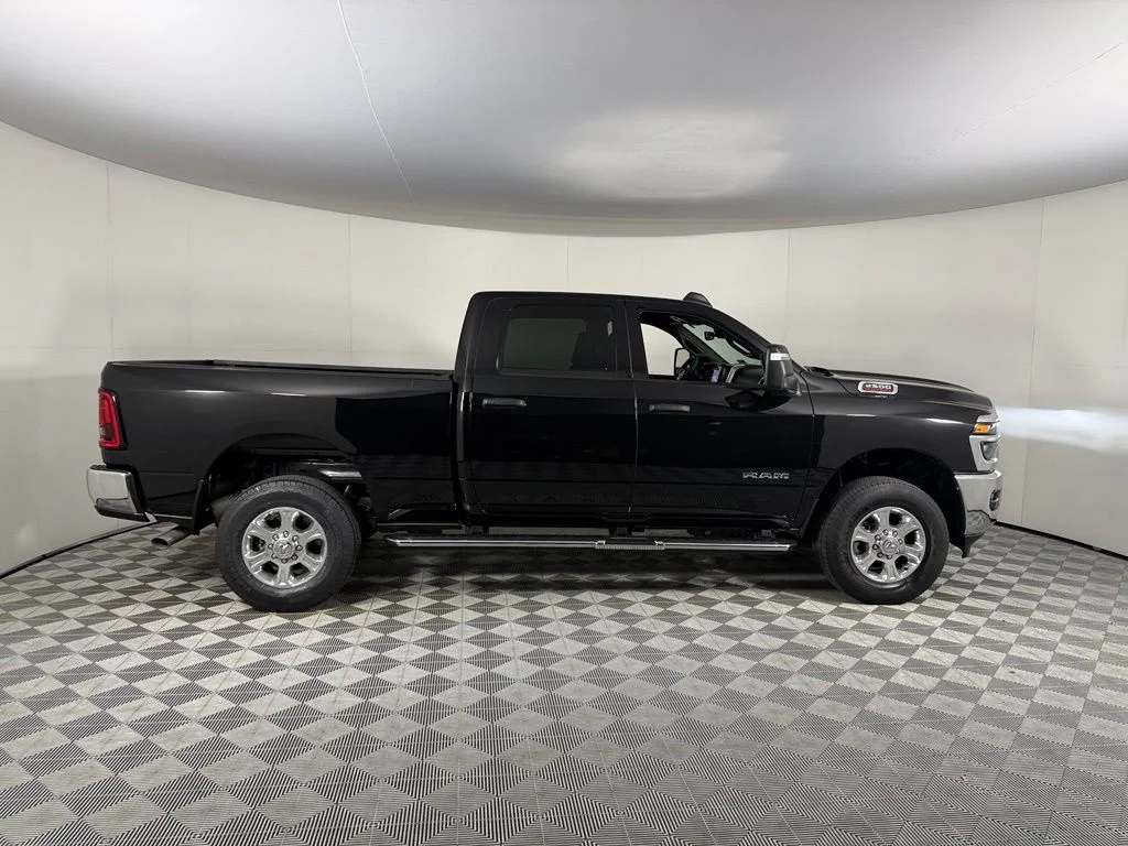 Certified Used 2025 Black Ram Big Horn image 5