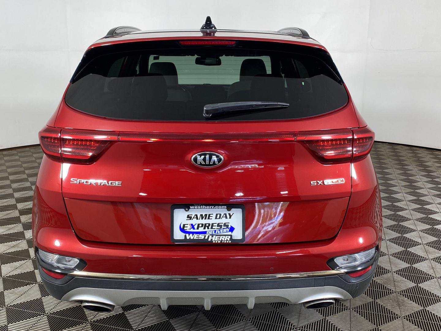 Used 2021 Hyper Red Kia SX Turbo image 3