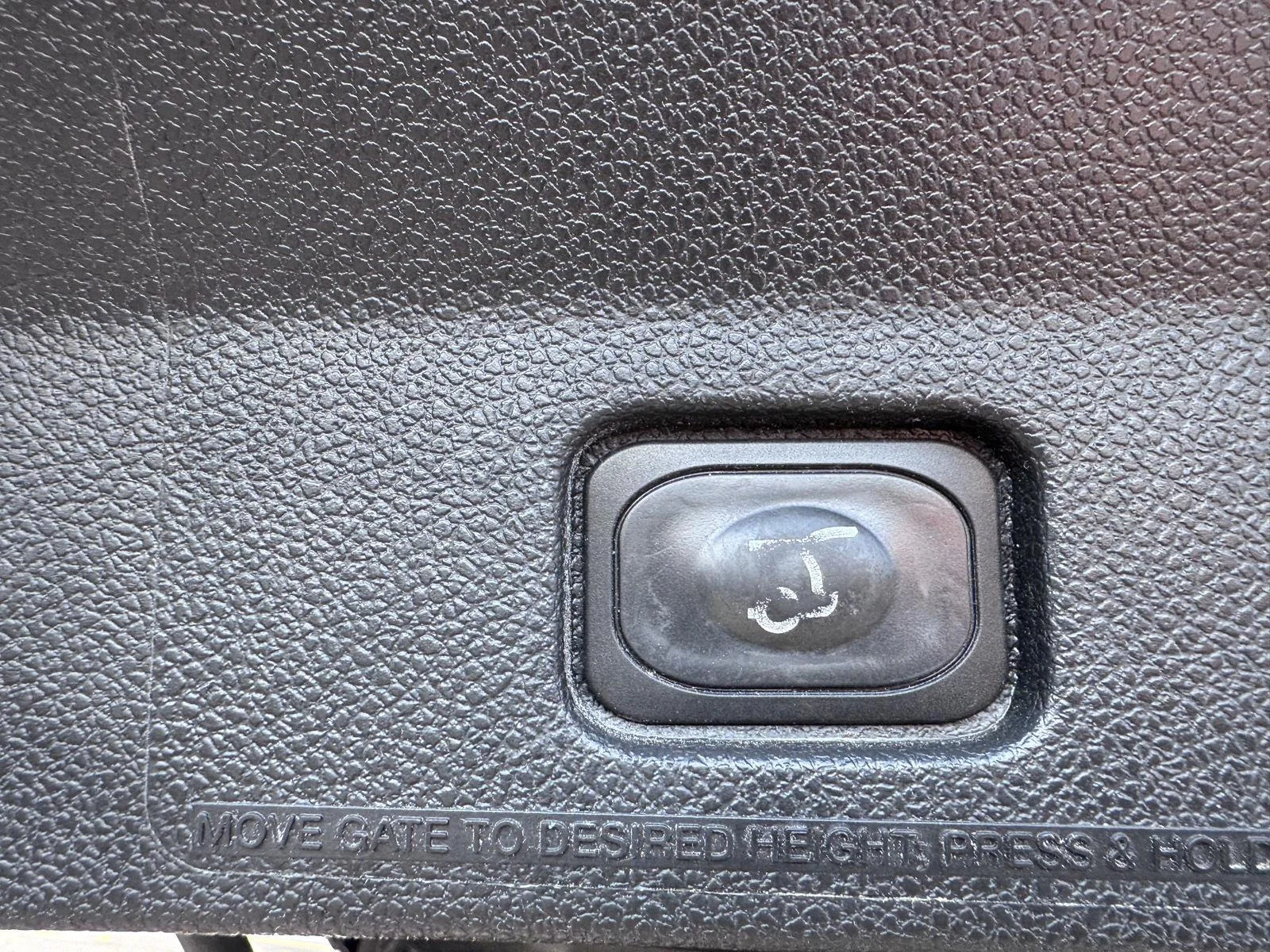 Used 2018 Magnetic Ford XLT image 9