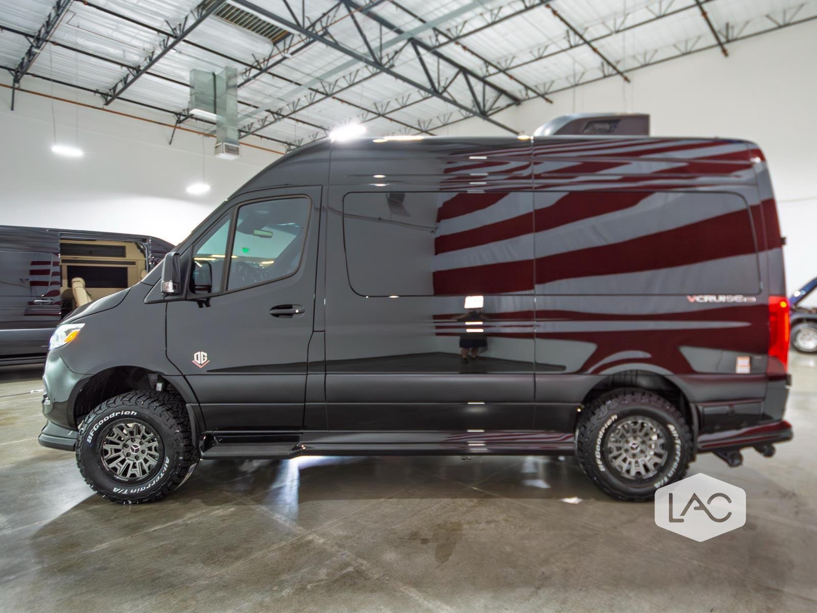 New 2026 Obsidian Black Metallic OGV Luxury Coach 144 AWD ULTIMATE ADV w/ 540ah PKG image 16