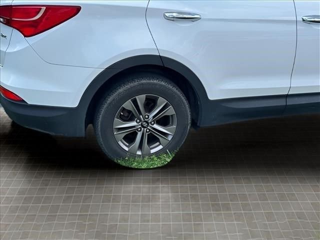 Used 2016 White Hyundai 2.4 Base image 15