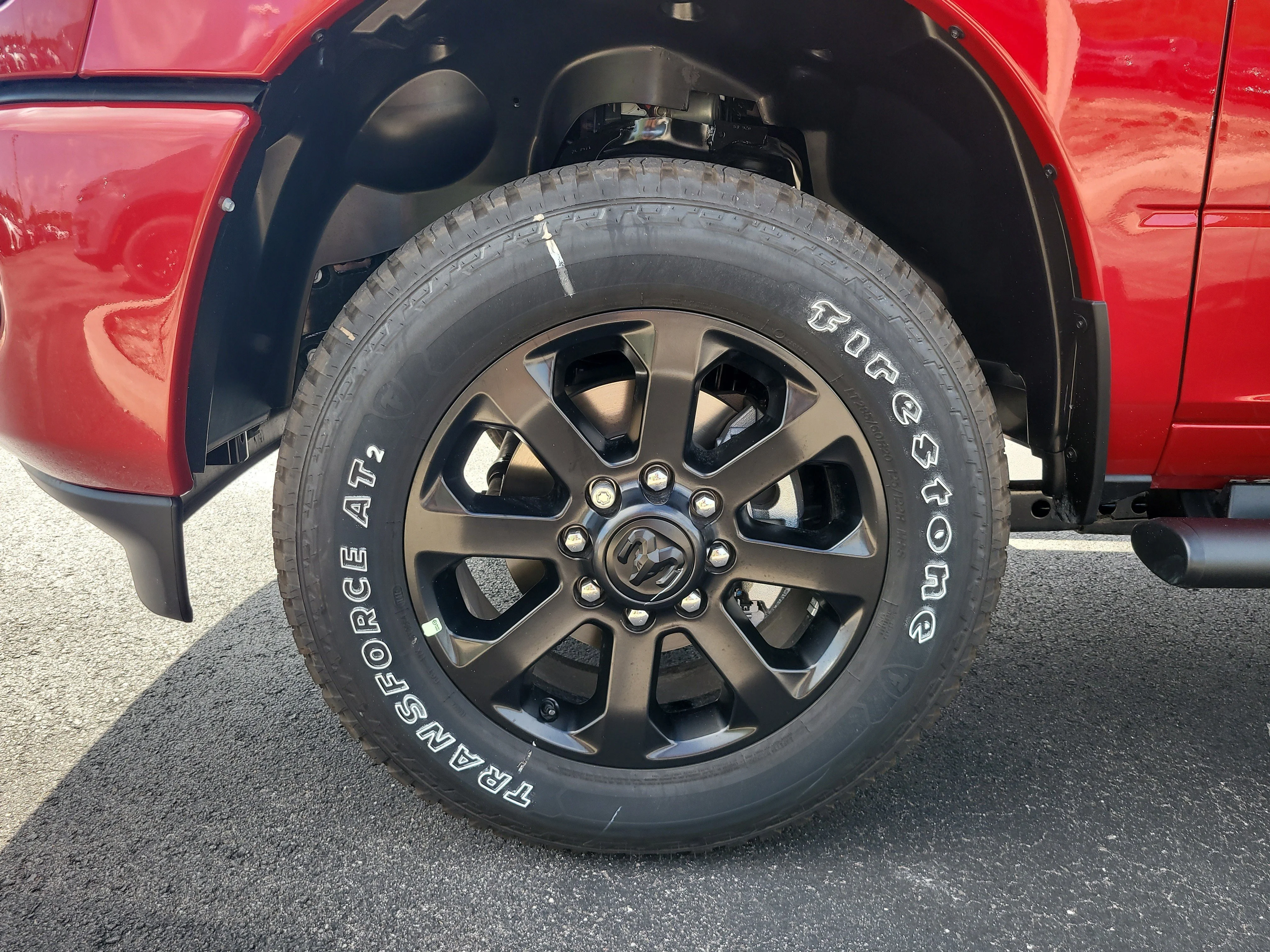 New 2026 Molten Red Pearlcoat Ram Black Express image 10